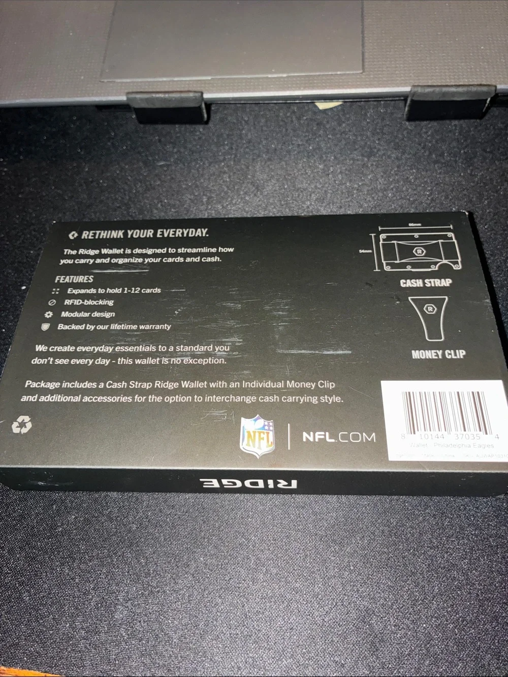 RIDGE RFID BLOCKING METAL WALLET. LICENSED BY THE PHILLY EAGLES. HOLD 12 CARDS.